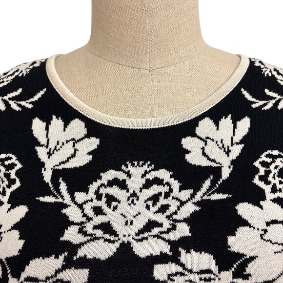 Reversible Black & White Floral Knit Dress 3/4 Sleeves Fit & Flare Style Womens - Picture 6 of 15